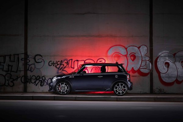 Quelles sont les options pour augmenter l'espace de stockage d'une Mini Cooper pour les vacances en famille?